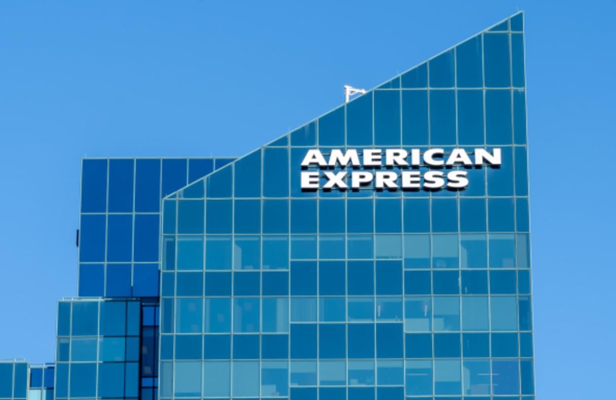American Express прекращает сотрудничество с российскими банками American Express прекращает сотрудничество с российскими банками
