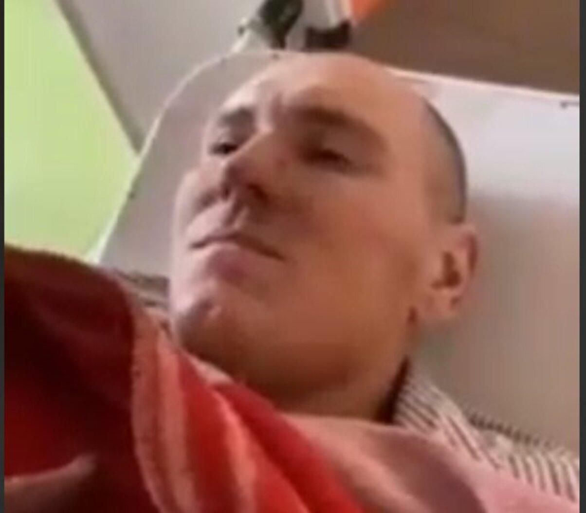 У районній лікарні медик влаштував допит російського військового - Ні війні У районній лікарні медик влаштував допит російського військового - Ні війні