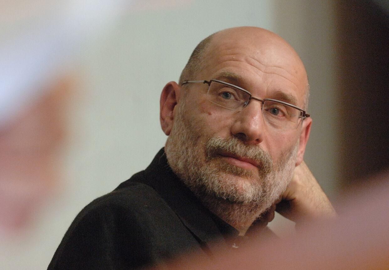 Росії доведеться платити грошима, щоб відшкодувати збитки Україні, – Акунін - Ні війні Росії доведеться платити грошима, щоб відшкодувати збитки Україні, – Акунін - Ні війні