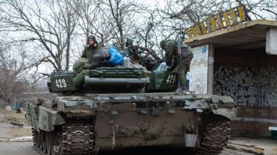 "Друга армія світу" краде міксери, шуби і курей: як росіяни мародерять в Україні